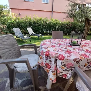 Oasi , Desenzano del Garda Italia